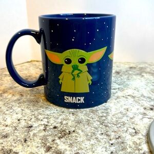 Star Wars Mandalorian Baby Yoda Large 20oz The Child, Snack Attack & Protect